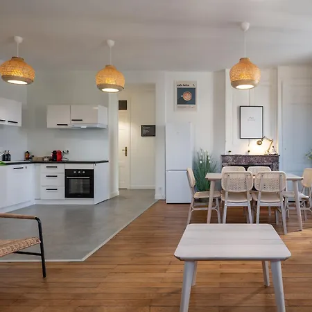 Le Spacieux , 7 Personnes, 6 Lits, Parking, Proche Lyon Partdieu Apartment Villeurbanne