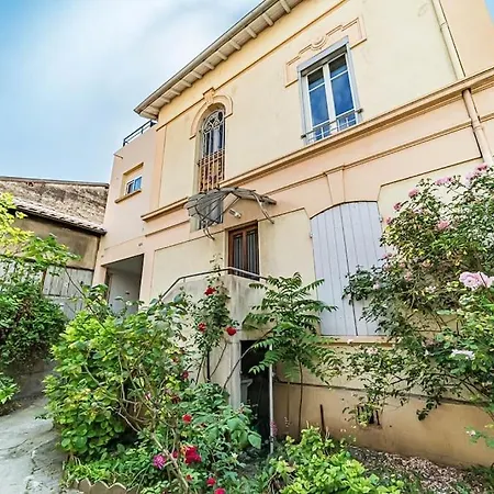 Le Spacieux , 7 Personnes, 6 Lits, Parking, Proche Lyon Partdieu * Villeurbanne