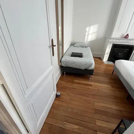 Le Spacieux , 7 Personnes, 6 Lits, Parking, Proche Lyon Partdieu Villeurbanne
