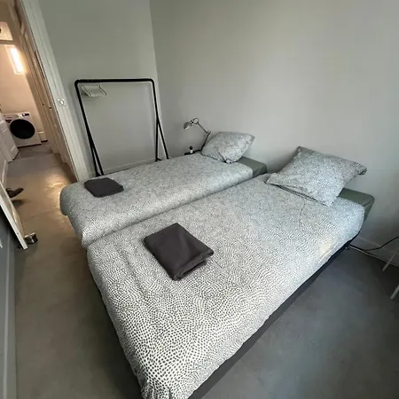 Le Spacieux , 7 Personnes, 6 Lits, Parking, Proche Lyon Partdieu * Villeurbanne